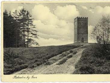10 Belvedère Uitzichtpunt De stenen toren op het hoogste punt van de Herikerberg werd in 1890 gebouwd.