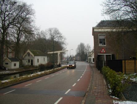 Kerklaan Het deelgebied Kerklaan ligt ten westen van de Rijksstraatweg die de N201 verbindt met Loenen.