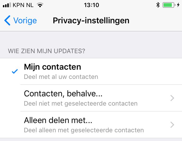 14 WhatsApp voor de iphone U ziet de statusupdate: U kunt ook aangeven wie de statusupdates mag