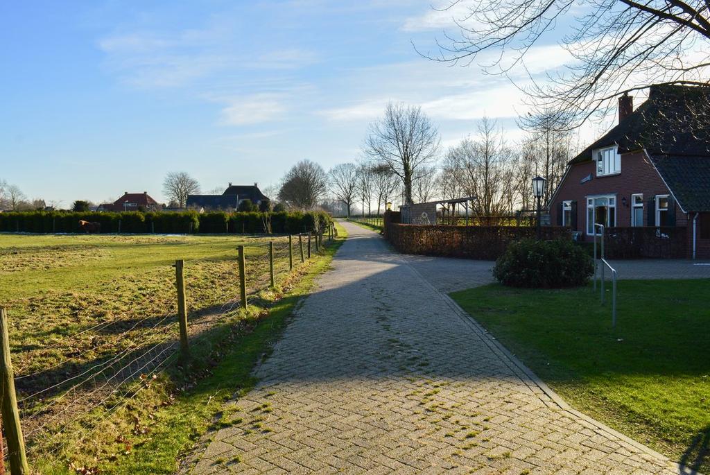 In de omgeving vind je diverse ruiter- en menroutes, maar ook fiets- en wandelroutes. Er valt überhaupt veel te doen in de omgeving.