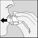 7. Breng na volledige uitademing de HandiHaler naar uw mond en sluit uw lippen stevig rond het mondstuk.