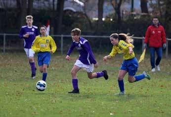 OSS was duidelijk naar Escharen gekomen om de punten mee te nemen want ze voetbalden met veel overtuiging.