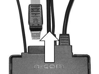 Haal de houder van de kap van de helm (Fig. 52). Verwijder de flex van het toetsenbord uit de connector van de e-box (Fig.