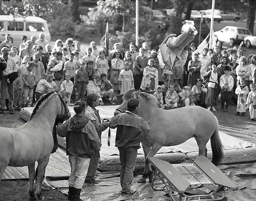 ) In 1976 organiseerde Kinderdorp Neerbosch voor het eerst een eigen Olympische Spelen met onderdelen