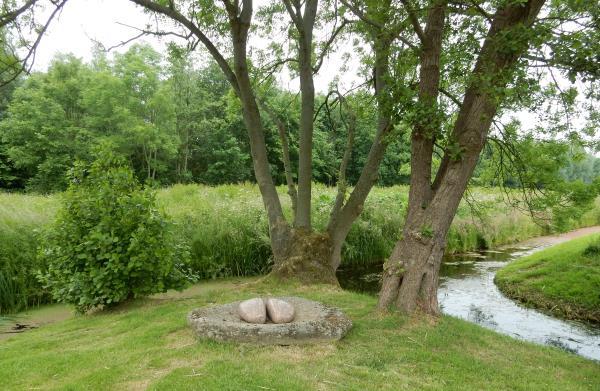 A C T I V I T E I T E N 19 juni: beelden van de in 2015 overleden beeldhouwer Joost Barbiers zijn in de kunstroute van Land Art Delft opgenomen.