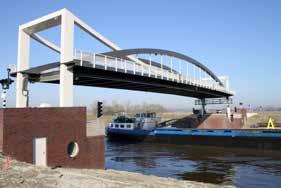 2 Partijen bij de overeenkomsten De overeenkomst Groningen - NAM werd bij aanvang aangegaan door de provincie Groningen, mede namens 8 waterschappen in de Provincie en het Havenschap Delfzijl