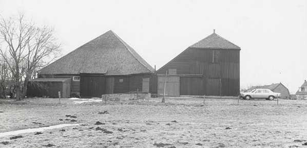 Uitbreiding Het gezin ging de boerderij zelf vanaf mei 1907 bewonen. Het adres was eerst Wijk K15c, heel korte tijd later Wijk P29 en vanaf circa 1920 Wijk P62.