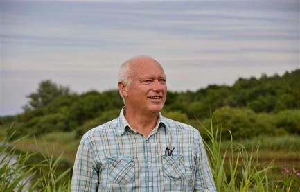 De Hoofdrolspeler. ===================== Met enige regelmaat verschijnen in ons dorpsblad kleine levensverhalen over markante mensen in ons dorp.