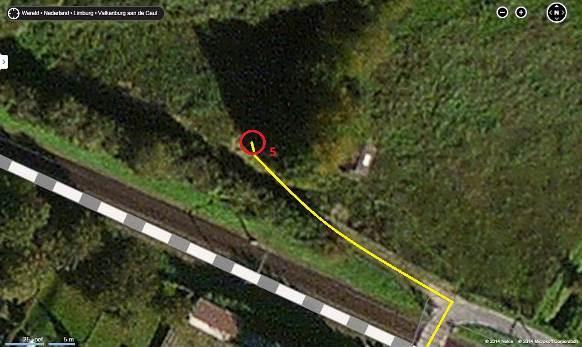 3.4 Locatie en modificatie 5 figuur 3.12. Luchtfoto van het plangebied in rood en de toegangsweg in geel aangegeven (Bron: Bing maps) figuur 3.13. Foto van het huidige schema.