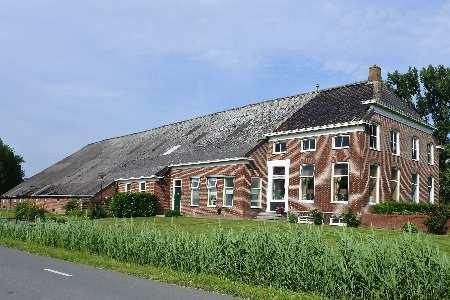 TERMUNTEN Baamsum 17 xx xx xx x x Bongiusweg 3 x xx xx x Oldambtster boerderij uit circa 1880 gebouwd in ambachtelijk-traditionele