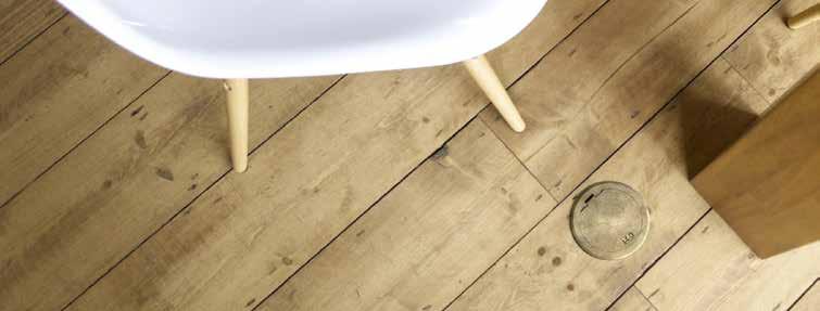 Voeding vanuit de vloer Ronde vloercontactdoos KLEINE DUIZENDPOOT RONDE VLOERCONTACTDOOS (GES R2) Vloercontactdoos oudmessing in houten planken Minimalistisch design, hoogwaardig materiaal, extreme