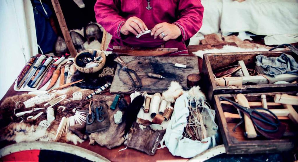 Illegale handel in wilde dieren en planten Tienduizenden dieren worden wereldwijd uit het wild gehaald en verkocht als huisdier, voedsel, souvenir, gebruikt bij toeristische