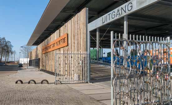 41 FOTOGRAAF RONALD TILLEMAN UPCYCLE CENTRUM ALMERE Resultaten 2018 Staatssecretaris Stientje van Veldhoven (Infrastructuur en Waterstaat) heeft het Upcyclecentrum op 23 januari 2018 officieel