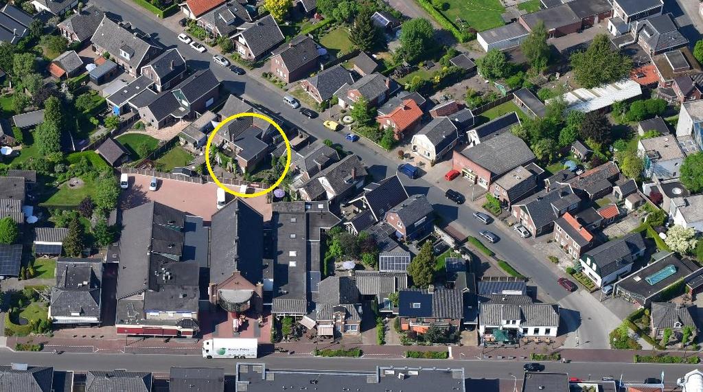 Afbeelding 2.3: Pand aan de Bergstraat 9a (in de gele cirkel). Het pand aan de Bergstraat 9a ligt achter en aan de woning aan de Bergstraat 9.