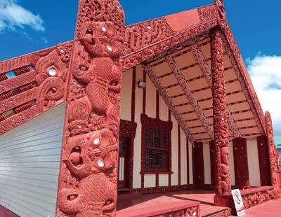 MAORI-KUNST CHAPTER EN -CULTUUR NAME 73 Moderne Maori-kunst Kunst is voor de Maori s van groot belang. Er worden zowel traditionele als moderne technieken toegepast.