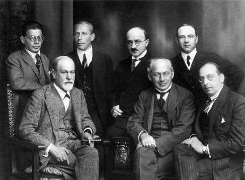 De leden van het Geheime Comité tijdens het 7 e Intern