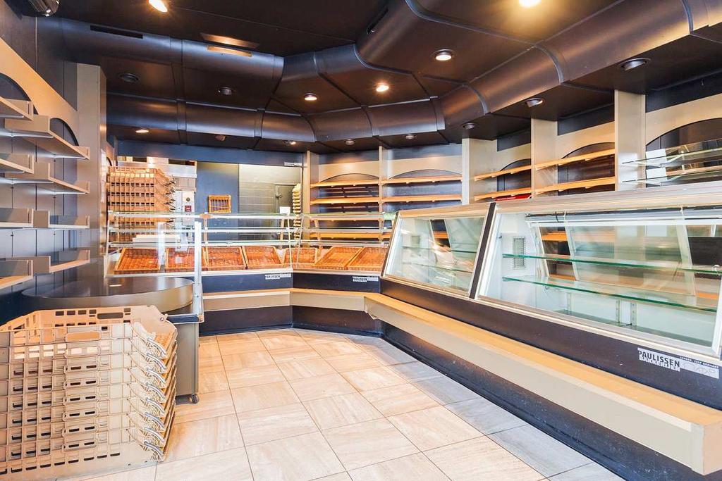 OBJECT Goed onderhouden winkelpand dat laatstelijk is gebruikt als bakkerij en bijbehorend verkooppunt.