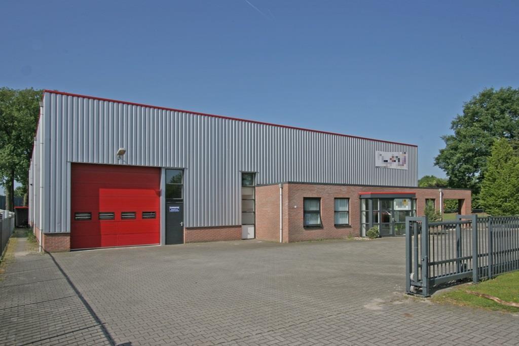 TE HUUR 335 m² BEDRIJFSRUIMTE