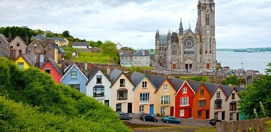 - TAALREIS - CORK, IERLAND - TAALREIS - CORK, IERLAND In het zuiden van Ierland, op 20 km van de Keltische Zee,