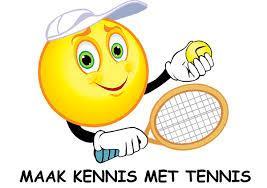 Nieuwsgierig naar tennis? Volg dan een gratis proefles op zaterdag 24 maart van 14.00 uur tot 15.00 uur bij tennisvereniging de Leechkamp in Burgum verzorgt door tennisschool van de Ridder.