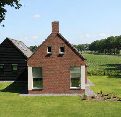 Een combinatie van oud en nieuw Voor een gebiedseigen aankleding van tuin en erf, zijn bomen en struiken essentieel. Zij maken de verbinding met het landschap.