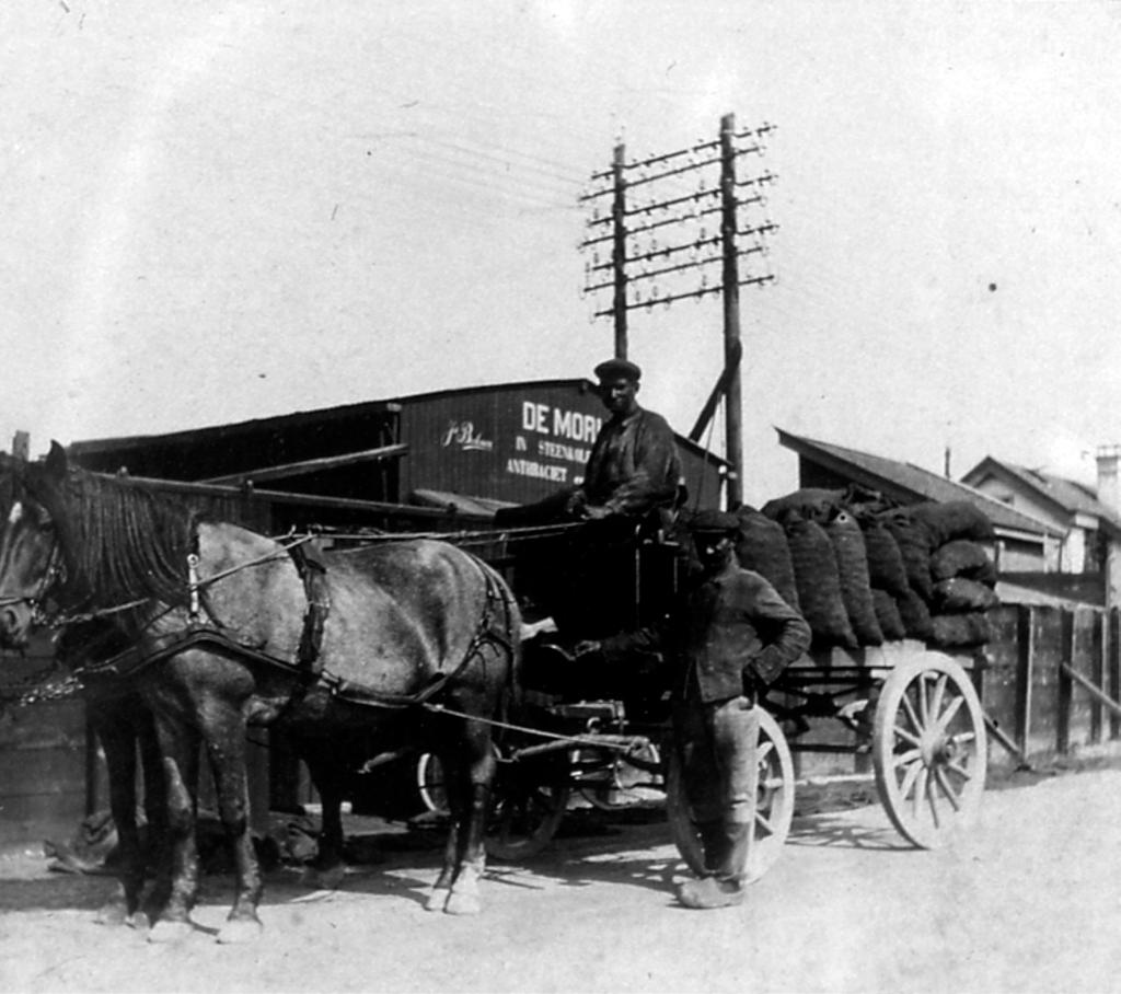 IN 1903 STARTTE JOHANNES BERKMAN EEN KOLENHANDEL