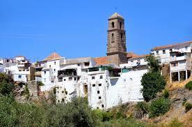 Locatie Dit mooie retreat is gevestigd in Alora, een klein Spaans dorpje op zo n 30 kilometer van Malaga.