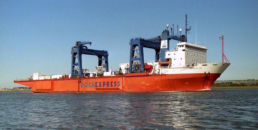 DOCK EXPRESS 20 8125064 (NB-193), 1982 kiel gelegd, 11-12-1982 te water gelaten als DOCK EXPRESS 20, 9-5-1983 proefvaart op de Noordzee, 5-1983 opgeleverd door Ve