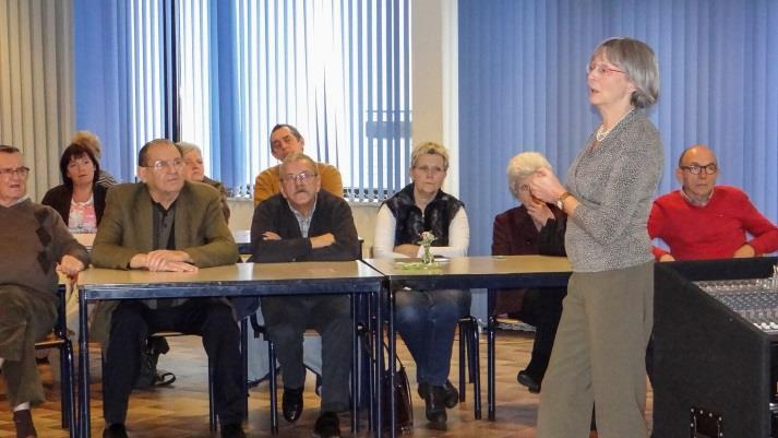 Oude rozen uit Nieuw-Zeeland zijn terug in Limburg De herfstlezing door Ingrid Verdegem over de geschiedenis van de oude rozen in Nieuw-Zeeland werd door 65 enthousiaste leden van onze