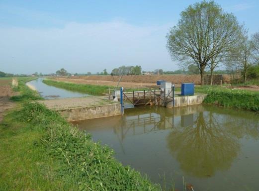 Het waterlichaam behoort tot het waterlichaam type R5: langzaam stromende middenloop/ benedenloop op zand. Het waterlichaam Eefse Beek is volledig in beheer bij Waterschap Rijn en IJssel.