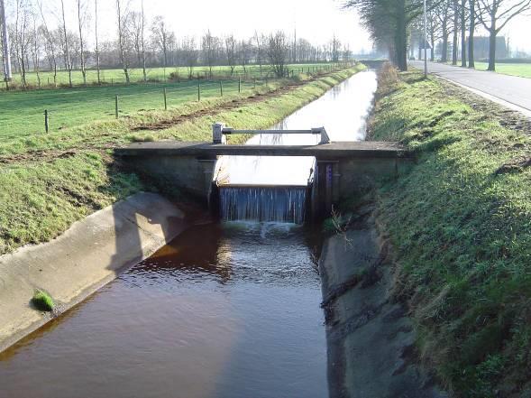 Het waterlichaam behoort tot het waterlichaam type R5: langzaam stromende middenloop/benedenloop op zand. Het waterlichaam Leerinkbeek is volledig in beheer bij Waterschap Rijn en IJssel.