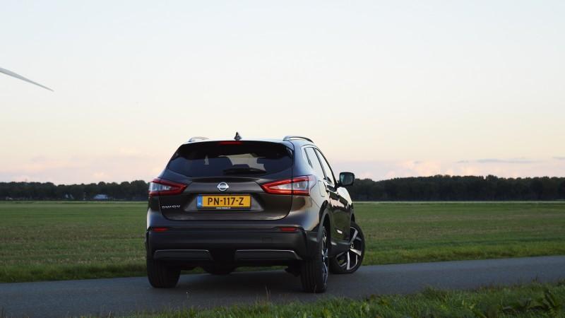 Familieneus De facelift brengt een nieuw gezicht met zich mee, want de neus van de Qashqai - en die van de X-Trail - is gelijkgetrokken met bijvoorbeeld die van de Nissan Micra.