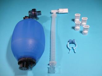 Protocollen Voorbehouden, Risicovolle en Overige handelingen Zuurstof toedienen 27 Airstacken Airstacken is het inblazen van lucht in de longen met behulp van een (hand)beademingsballon of