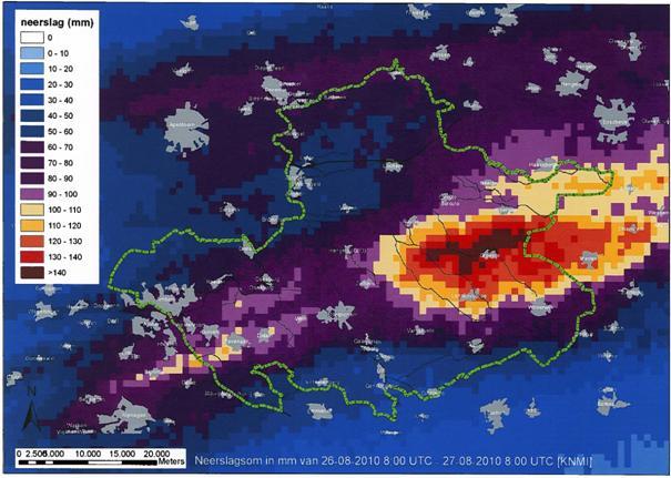 Figuur 9: Neerslagradargegevens 26 augustus 2010 (KNMI) Er is geen kwel meegenomen in de validatie, omdat de Nederrijn en IJssel op 26 augustus 2010 relatief laag stond (lager dan maaiveld in Arnhem).