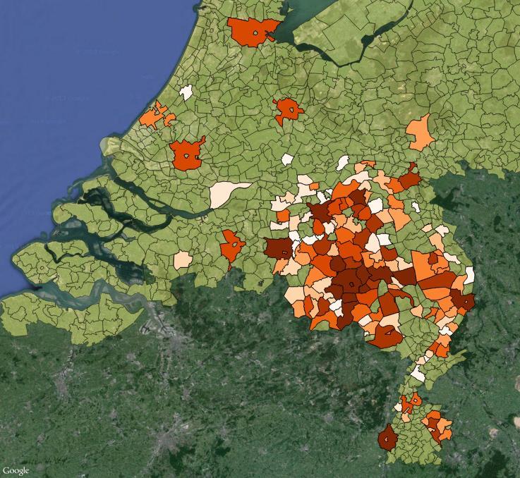 Herkomst Koningsdag Herkomst Percentage Eindhoven Overig 27,05% Eindhoven Centrum 8,95% Helmond 3,76% Veldhoven 3,10% Tilburg Overig 2,77% Oss 2,59% Best 2,45% Valkenswaard 1,84% Geldrop 1,82%