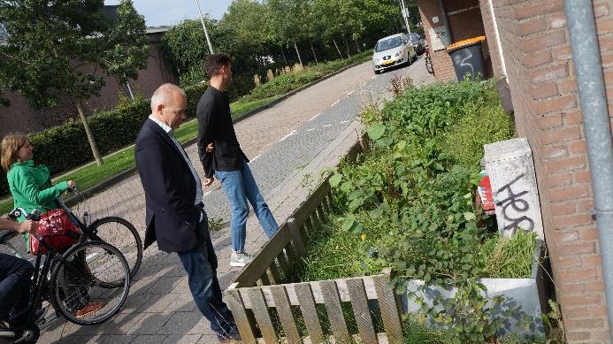 Voor kinderen is een trampoline erg leuk, maar dan wel in de grond, zodat er geen ongelukken