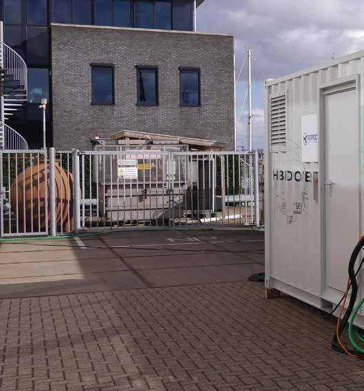 Zelfvoorzienend Op dit moment is de container aangesloten op de zonnepanelen op het dak van het gebouw van Pon Power.