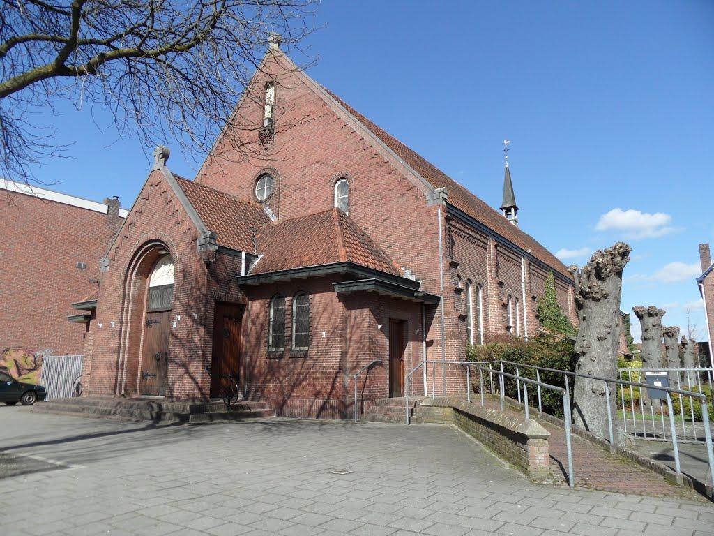 .. 5 Kunstschatten in de Sint Martinuskerk, deel 18; Sint Martinusramen bij hoofdaltaar... 6 Belangrijke data voor Venlo-Oost... 8 Vrijwilligersavond Parochies Venlo-Oost, 11 mei.