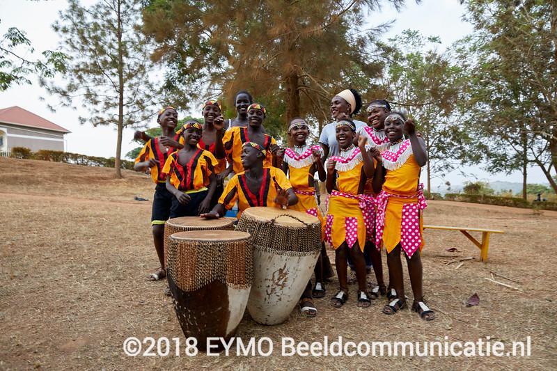 Swingende dienst De dienst op zondag 24 juni in de Dorpskerk in Twello zal geen gewone dienst zijn. Dat komt omdat het Kidsgear Childrens Choir uit Bukomansimbi, Oeganda (zie foto) te gast is.