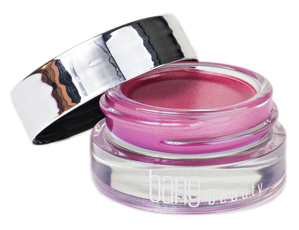 4 BANG BEAUTY www.bangbeautyofficial.com Dolce pink creme 22,00 12M We vroegen eens aan jullie: welk merk wil je graag terug zien in onze boxen? Jullie antwoordden massaal: Bang Beauty!