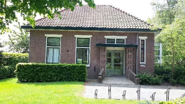 PLAATS Burgum TYPOLOGIE/ HISTORISCHE FUNCTIE School ADRES Schoolstraat 9 HUIDIGE FUNCTIE Muziekschool POSTCODE 9251ED ARCHITECT NAAM MIP CODE BOUWJAAR 193 AANDUIDING IN BESTEMMINGSPLAN