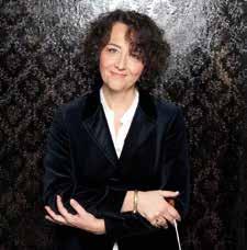 Artist in Residence Nathalie Stutzmann zingen en stoomt daarnaast als coach het Rotterdamse Toonkunstkoor en een selecte groep getalenteerde amateurzangers klaar voor ons Weihnachtsoratorium.