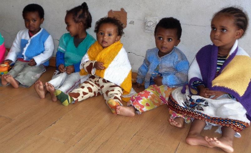 Embracing Hope Ethiopia Het is altijd weer bijzonder om de projecten van EHE in Addis Ababa te bezoeken: het daycare center en de scholen.