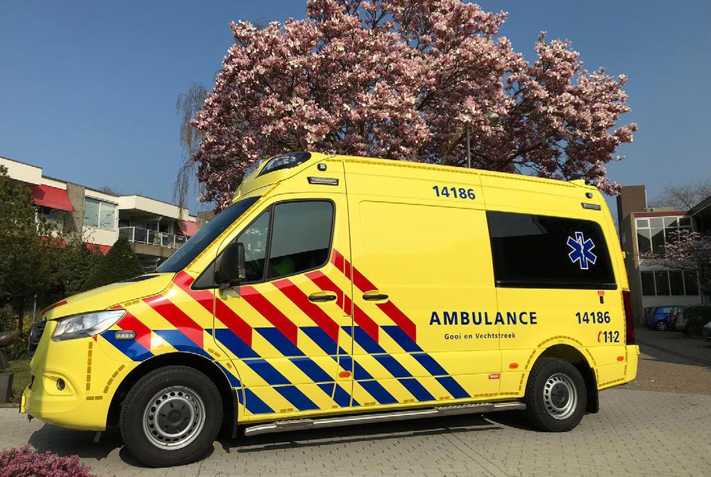 Levering nieuwe ambulances De RAV s hebben een gezamenlijke aanbesteding doorlopen voor nieuwe ambulances en in 2017 en 2018 zijn de eerste exemplaren geleverd.