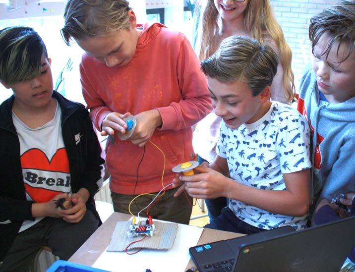 GEP 6-8 CMPUTTINL THINKING, TECHNIEK Maak het met Leer programmeren met minicomputers Huh? Wat is een micro:bit? is misschien je eerste gedachte bij het lezen van de titel.