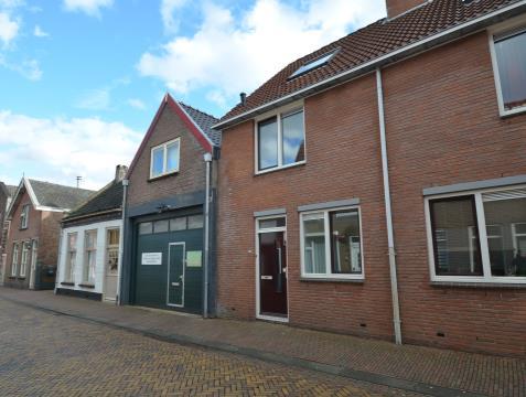 De woning ligt in het hartje centrum, u