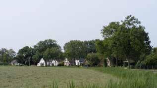 Het beschermde dorpsgezicht in Middelstum en Loppersum, dat rond en na 1900 is gebouwd, heeft een heel ander karakter.