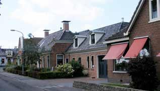 In alle dorpen in de gemeente Loppersum komt deze vorm van uitbreiding voor. Van oudsher is er een functiemenging in deze lintbebouwing.