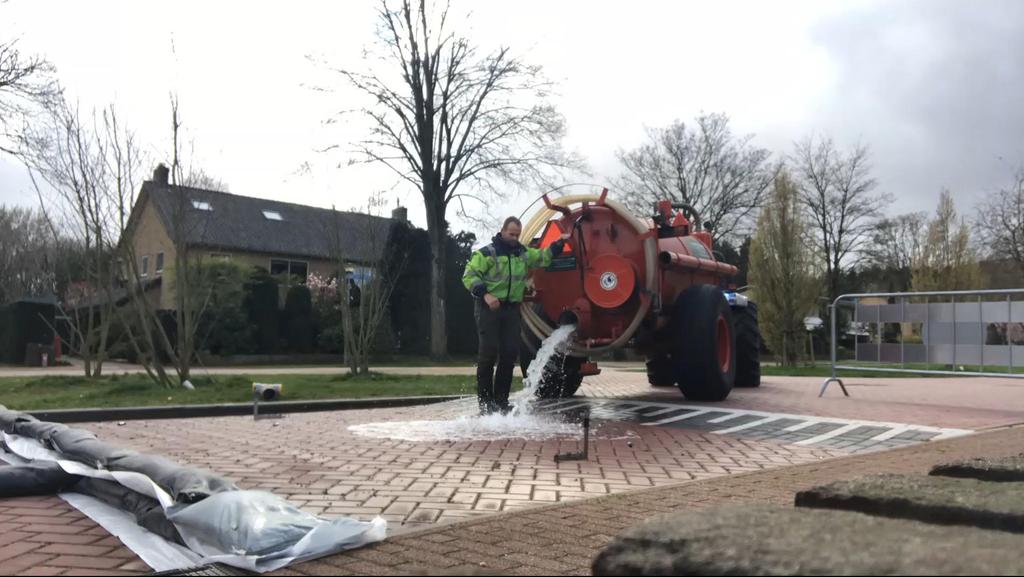 METHODE Full scale proef: minstens 2m x 2m, afgezet met zandzakken