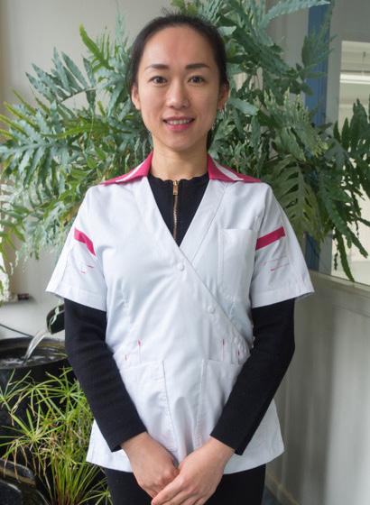 Mevrouw Lingling Tang is afkomstig uit de Volksrepubliek China en woont sinds 2012 in Nederland.